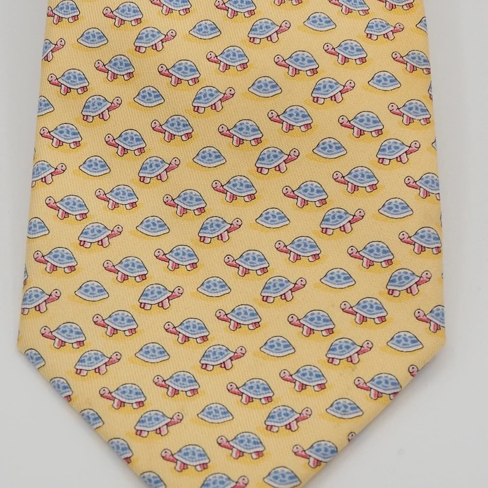 Vineyard Vines 100% Silk Turtle Tie Made in USA Novelty Preppy